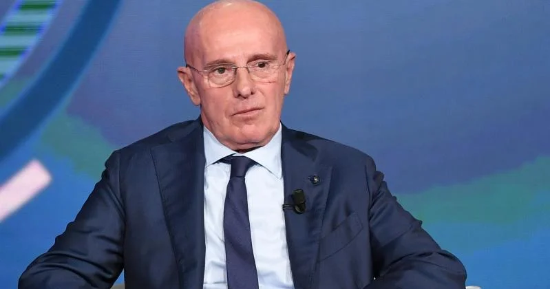 Fikrim təsdiqləndi, Milan komanda deyil Arriqo Sakki