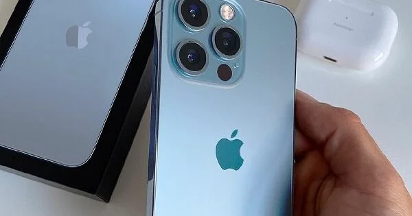 Əpl Samsunqun bu modelini kopyalayır