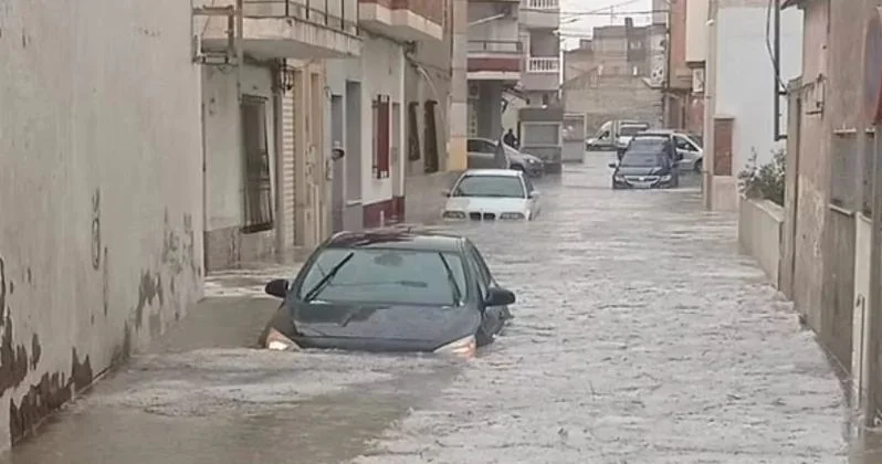 Dəhşətli dolu və daşqınlar nəticəsində İspaniya su altında qaldı FOTO