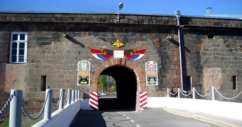 Azərbaycanla müqavilə imzalandıqdan sonra Ermənistan Rusiyanın 102 ci hərbi bazasını bağlayacaq?