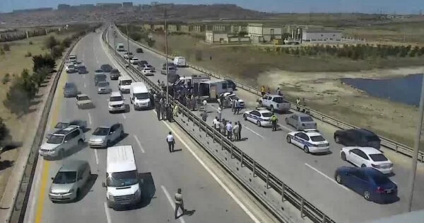Bakıda zəncirvari qəza oldu VİDEO KONKRET