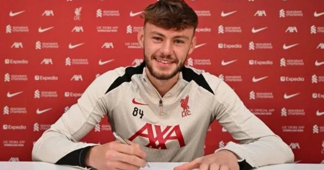 Liverpul da yeni müqavilə Rəsmi