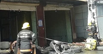Sumqayıtda “moyka”da yanğın