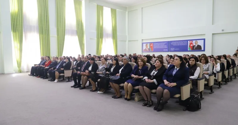 Azərbaycan təhsilinin inkişafında ulu öndər Heydər Əliyevin tarixi xidmətləri mövzusunda tədbir keçirilib