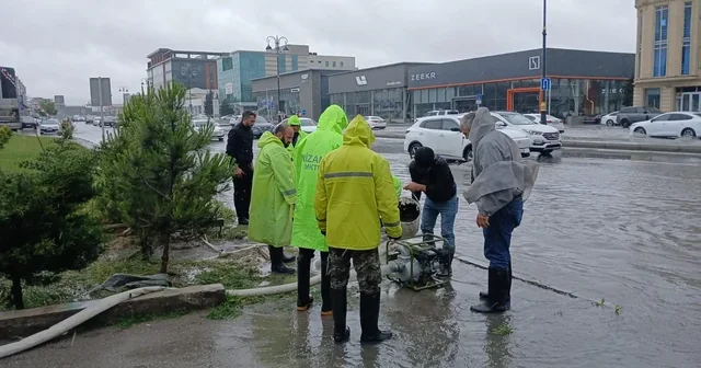 Normanı dəfələrlə üstələyən yağıntının fəsadları aradan qaldırılır FOTO