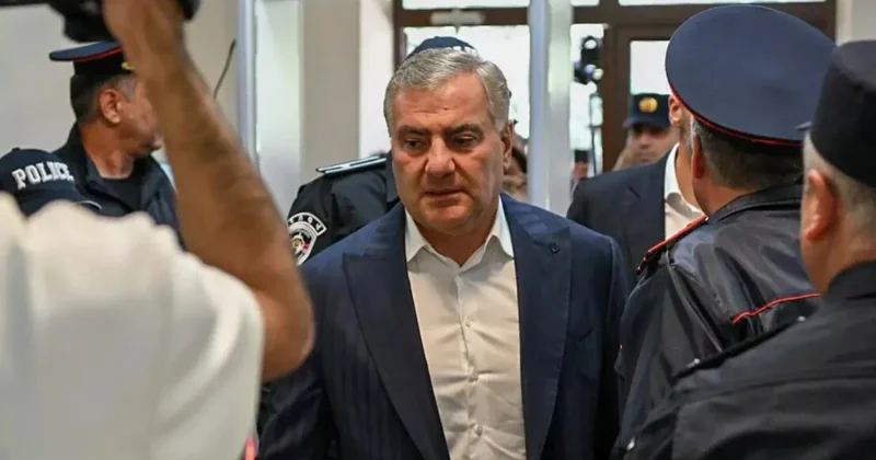 В Армении задержали 10 сторонников Карапетяна