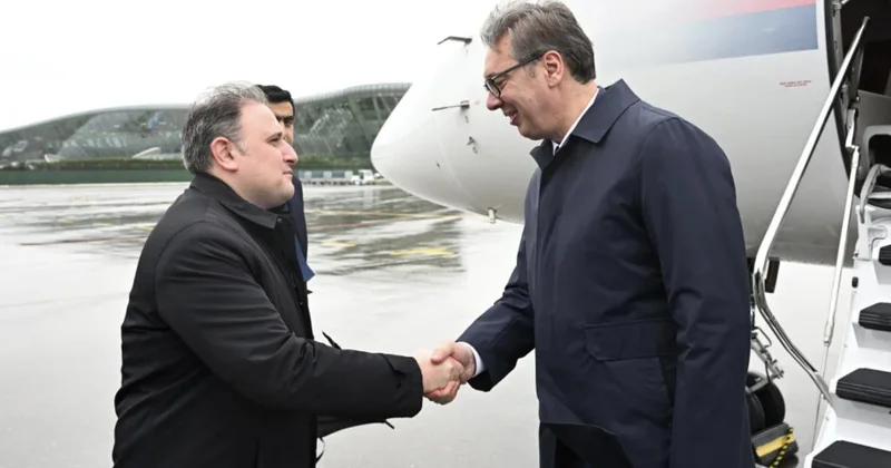 Мустафаев встречает Вучича фото