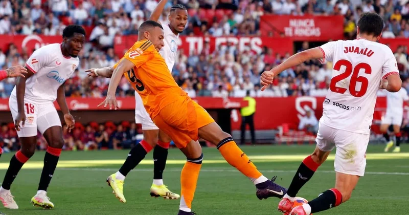 Bazar günü üçün futbol afişası: “Real Madrid”, PSJ və “Qalatasaray” meydanda