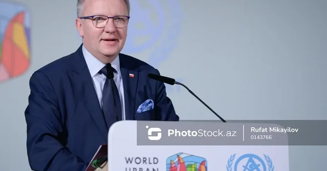 Krzysztof Şçerski: Siyasi öhdəliklər yenilənməlidir