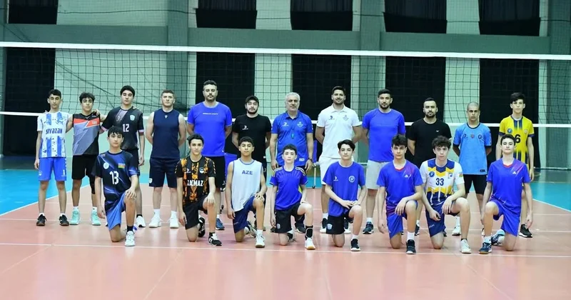U 14 voleybolçular Şəkidə toplanıb FOTO