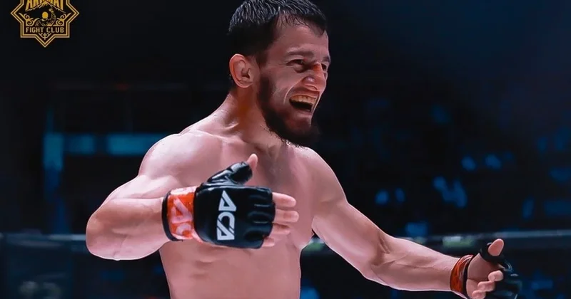 Qadınlara hücum edən MMA döyüşçüsü klubdan qovdu FOTO/VİDEO