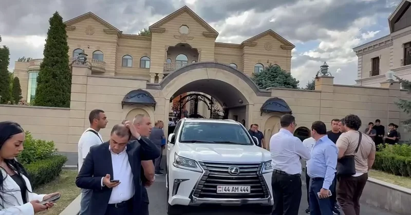 В Армении проводят обыск в доме бизнесмена Самвела Карапетяна ВИДЕО