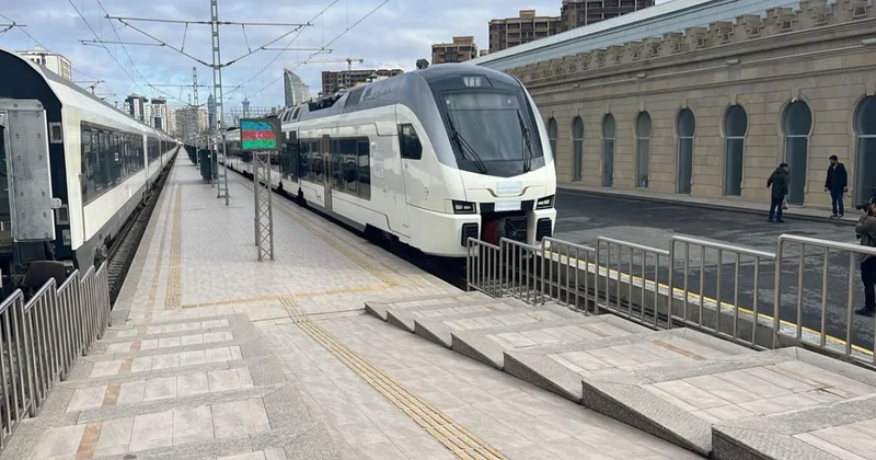 Dəmir yolu ilə sərnişin daşımaları 19% ə yaxın artıb