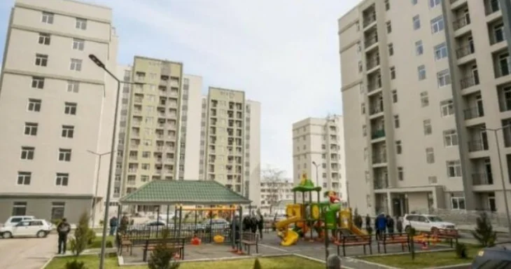 Bu şəxslərə pulsuz mənzillər veriləcək 5.4 milyon manatlıq müqavilə
