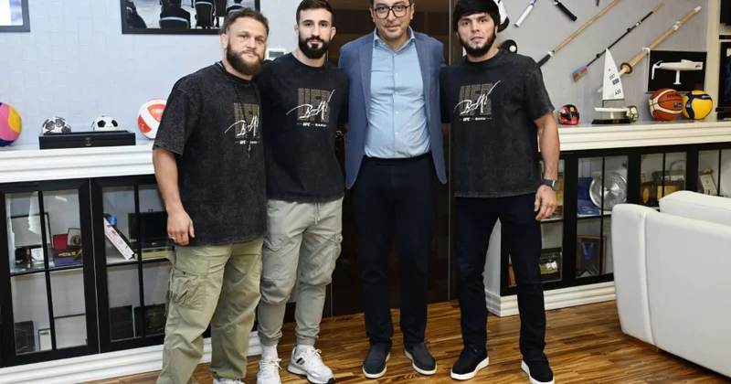 UFC gecəsində döyüşəcək Azərbaycan idmançıları ilə görüş keçirilib
