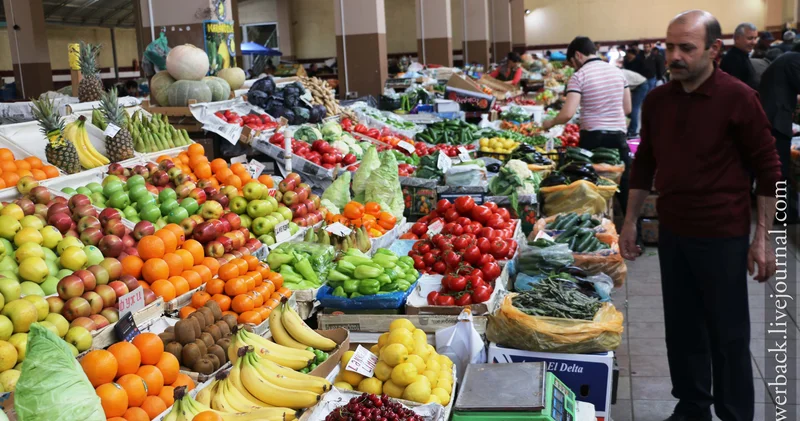 Жители Азербайджана стали больше тратить: рост оборота на 5,2%