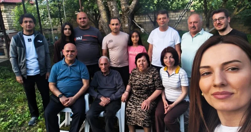 Mübarək məkana ünvanıq: Tanrı duasında, arzu dəryasında...