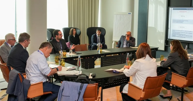 Azərbaycanın mikromaliyyə modeli üzrə strateji çərçivə müzakirə edilib