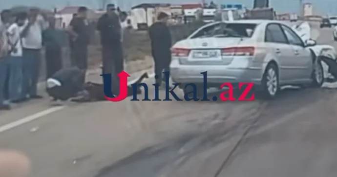 Ələtdə Hyundai yük maşınına çırpıldı VİDEO