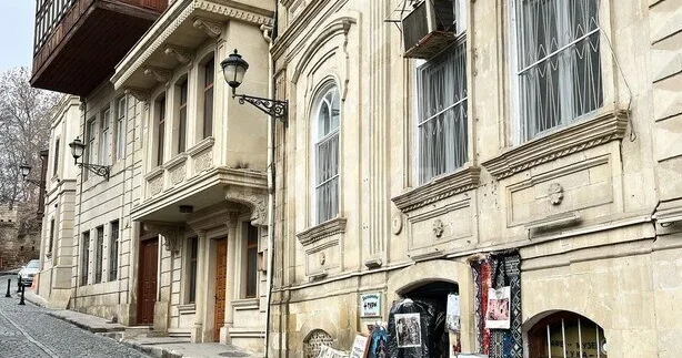 Роскошный отель с видом на море продается в заповеднике Ичеришехер