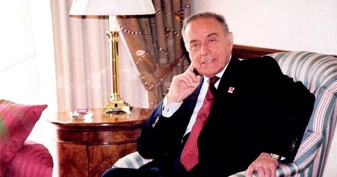 Heydər Əliyevin mühafizəçisi: Axşam yeməyində o proqrama baxırdı VİDEO