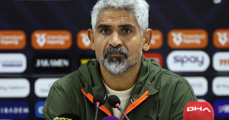 Çempion baş məşqçi Super Liqa klubunda