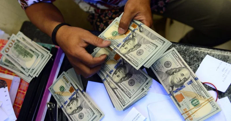 Avro ucuzlaşdı, dollar isə…