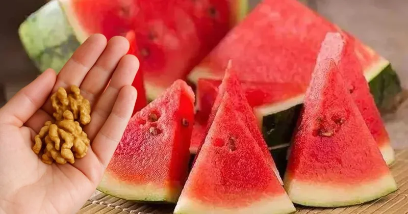 Pendir yerinə qarpızla qoz yeyin Faydaları