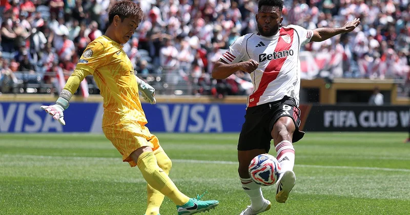 River Pleyt Yaponiya təmsilçisini inamla yendi
