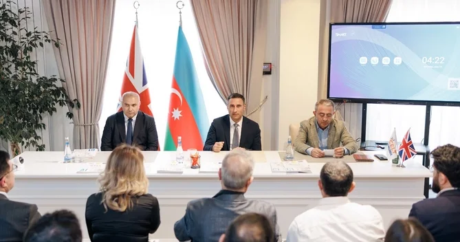 CELT Tədris və İnkişaf Mərkəzinin hazırladığı kitabın təqdimatı oldu