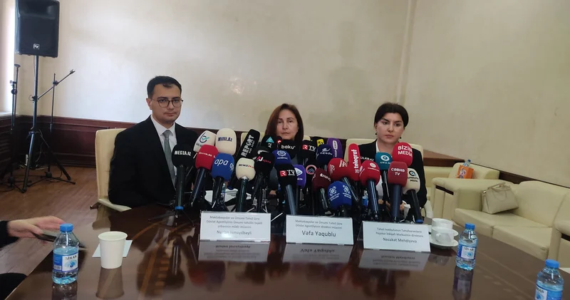 Müəllimlərin sertifikatlaşdırılması prosesi ilə bağlı media brifinq təşkil olunur YENİLƏNİR FOTOLAR