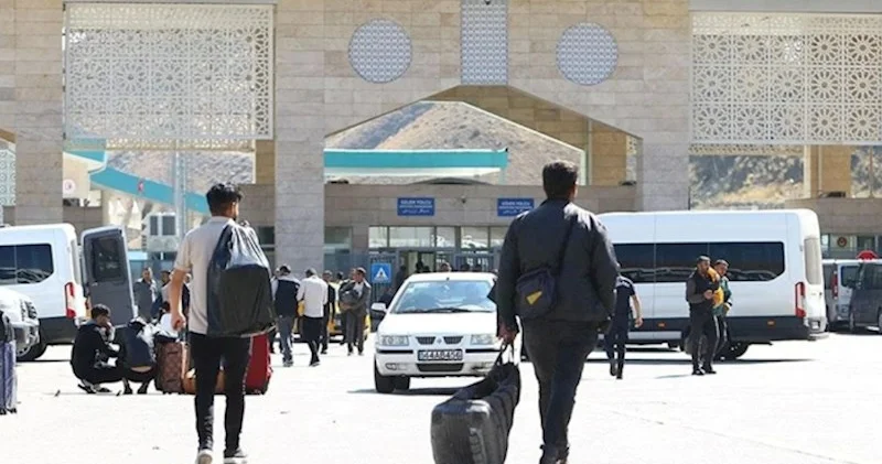 Gözlər İran Türkiyə sərhədində: Tehrandan qaçan əhali hara üz tutacaq?