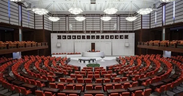 İsrailin İrana hücumları regionda genişmiqyaslı müharibə riski yaradır TBMM
