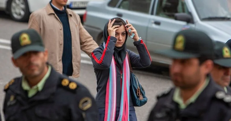İranda müharibə fonunda qadınlara hicab təhdidi