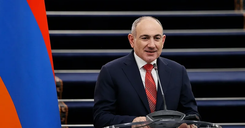 Пашинян призвал противостоять силам, выступающим против мира с Азербайджаном
