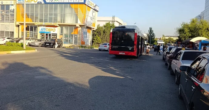 Sumqayıtda 7 nömrəli avtobus sürücüləri marşrutları ilə hərəkət etmir FOTO