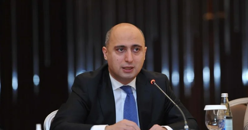 Mingəçevir təhsilindəki özbaşınalıqlarla bağlı nazir Emin Əmirullayevə müraciət edildi
