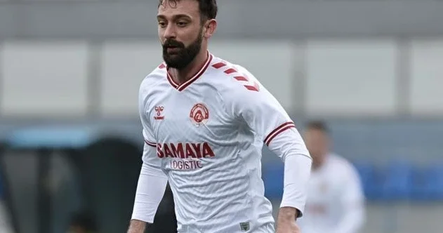 “Yeni baş məşqçimizlə komanda yoldaşı olmuşuq” “Araz Naxçıvan”ın futbolçusu Ülvi İsgəndərovun ə AÇIQLAMASI