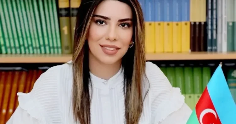 Vahid müəllim forması təhsil mühitinin daha da güclənməsinə xidmət edəcək Müəllimdən DƏSTƏK