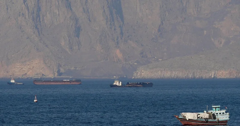 İran neftini daşıyan tankerlər Hörmüz boğazını keçib