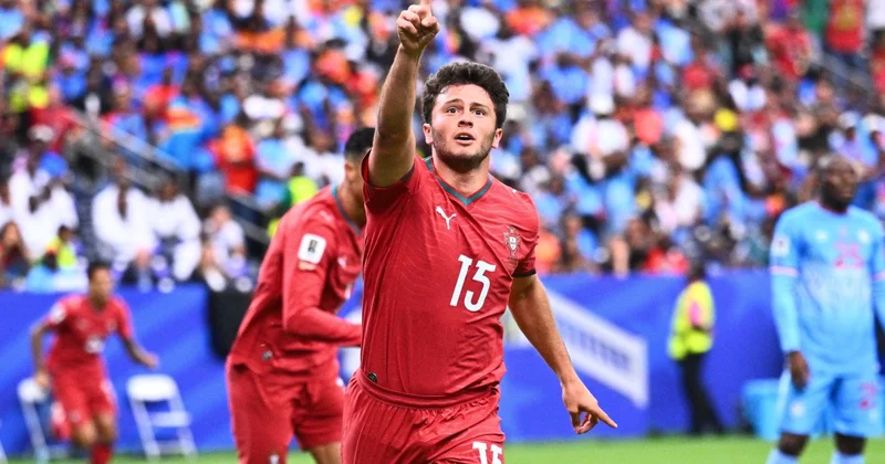 Neveş Portuqaliya tarixinə düşdü Ronaldodan sonra üçüncü oldu