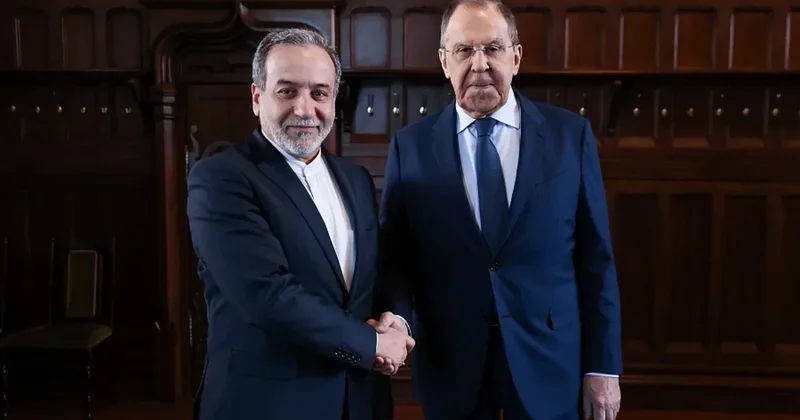 İran və Rusiya XİN başçıları telefonla danışıblar