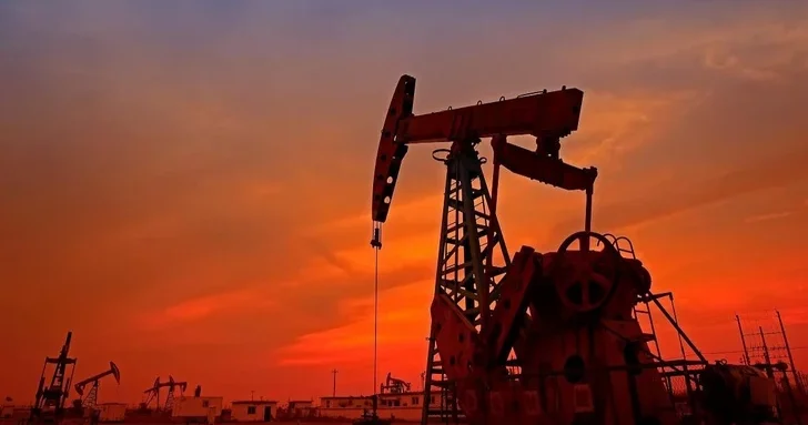 Нефть продолжает падение: меморандум США и Ирана обрушил мировые котировки
