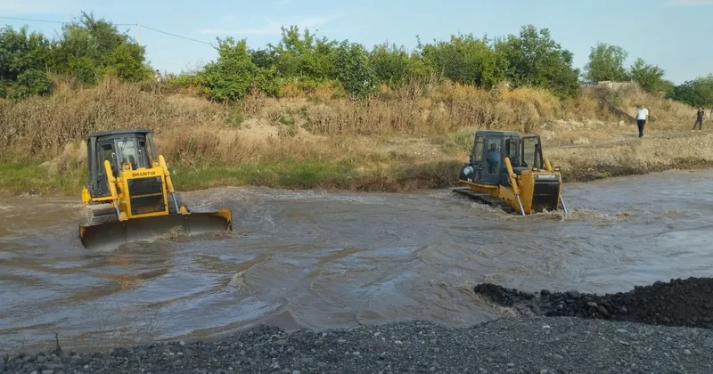 Ağdamda güclü sel qaz xəttini sıradan çıxardı, yolu yuyub apardı FOTO