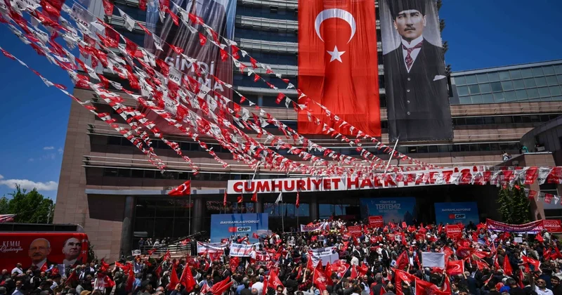 CHP 9 deputatını itirdi