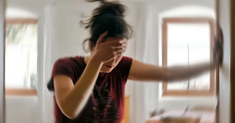 Miqren insult riskini ikiqat artırır Xəbərdarlıq