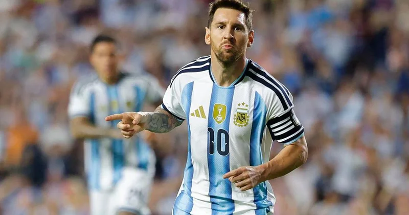 Lionel Messi 6 Dünya Kubokunda oynayan ilk oyunçu oldu