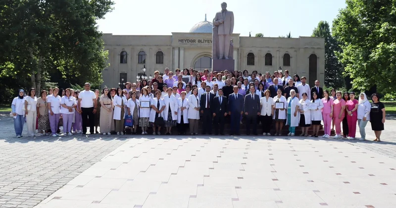 Samux rayonunda “17 İyun Səhiyyə İşçilərinin Peşə Bayramı Günü” münasibətilə tədbir keçirilib FOTO