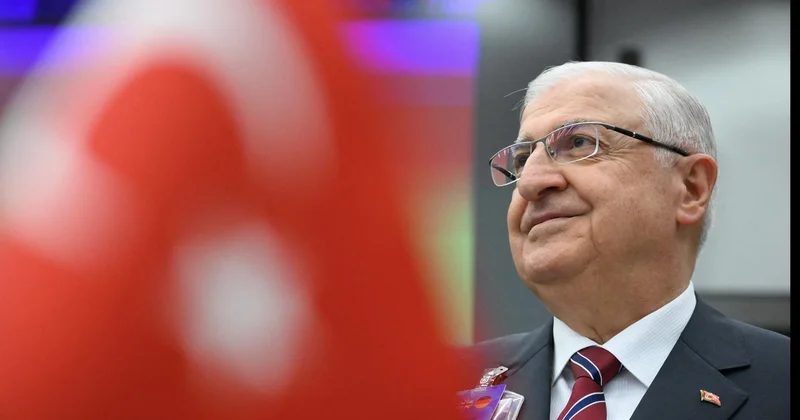 Türkiyənin müdafiə naziri NATO toplantısında
