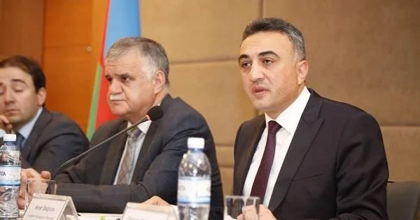 Anar Bağırov bir vəkili kollegiyadan çıxardı